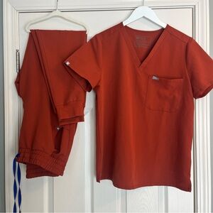 Figs Rust Orange Scrub Top and Jogger Pant Set Size Medium